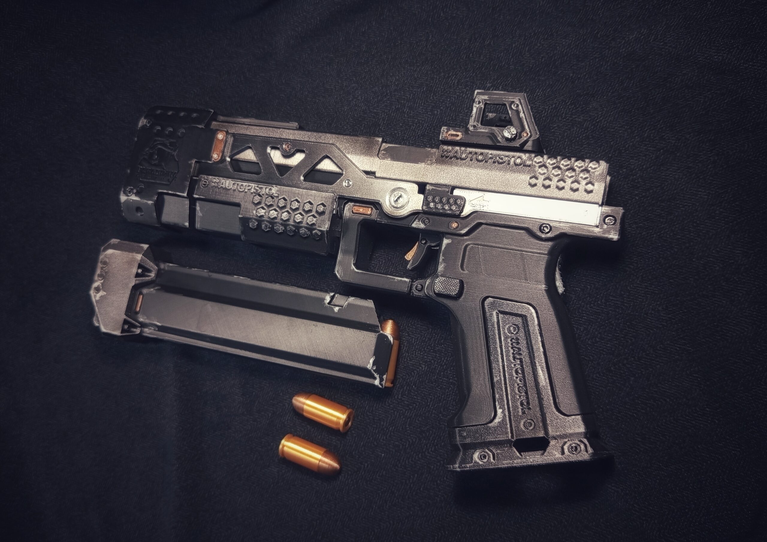 TITANFALL 2 RE-45 Replica